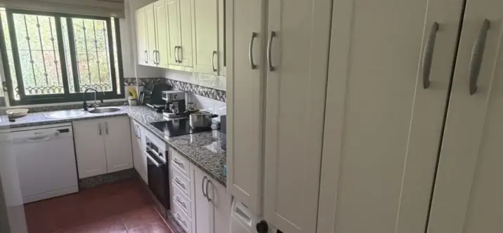Venta de apartamento en planta media en Marbella 4