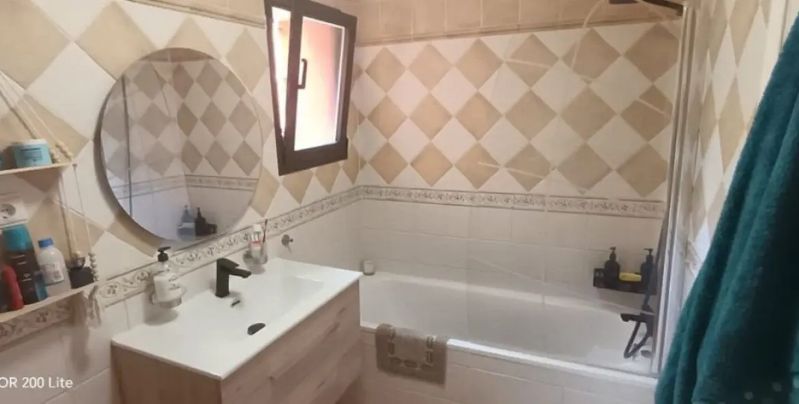 Venta de apartamento en planta media en Marbella 8