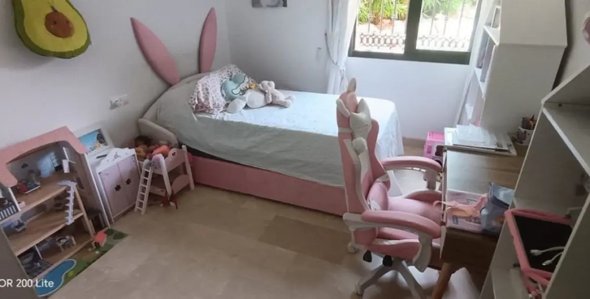 Venta de apartamento en planta media en Marbella 11
