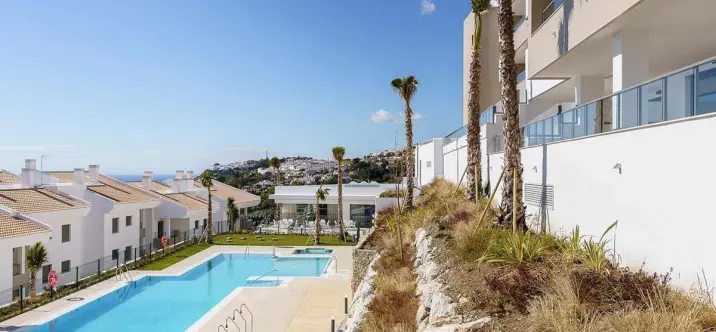 Venta de apartamento en planta media en Benalmadena Pueblo 1