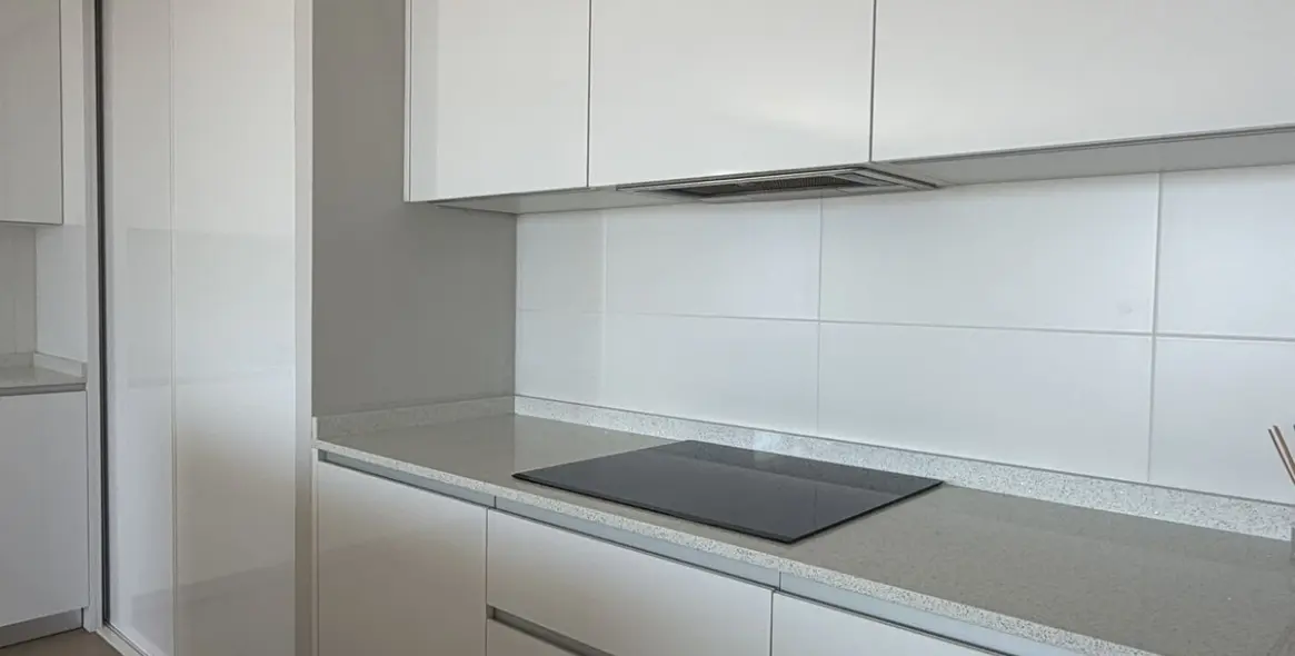 Venta de apartamento en planta media en Benalmadena Pueblo 12