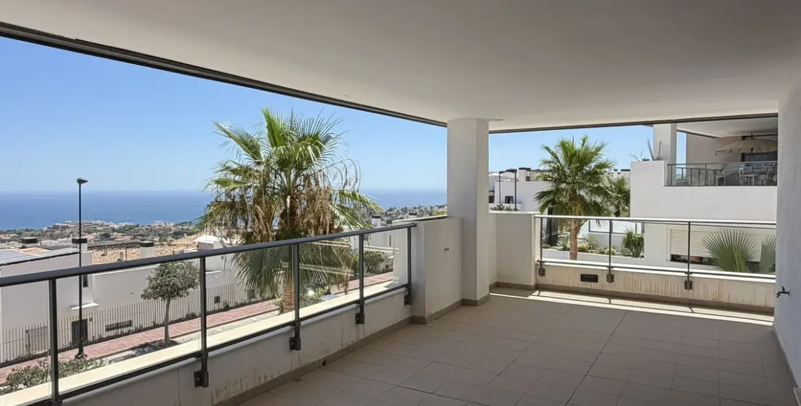 Venta de apartamento en planta media en Benalmadena Pueblo 15