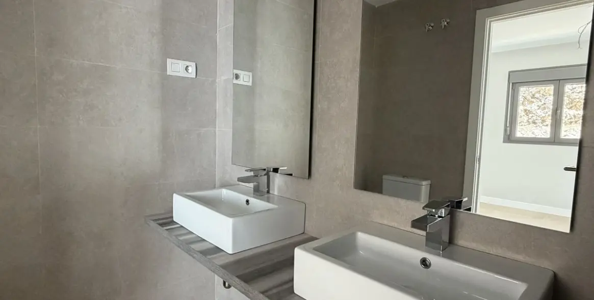 Venta de apartamento en planta media en Benalmadena Pueblo 34