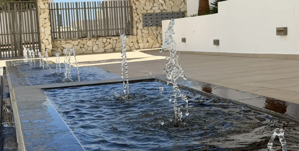 Venta de apartamento en planta media en Benalmadena Pueblo 53