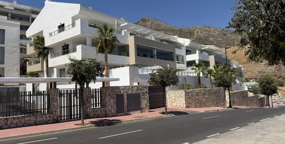 Venta de apartamento en planta media en Benalmadena Pueblo 55