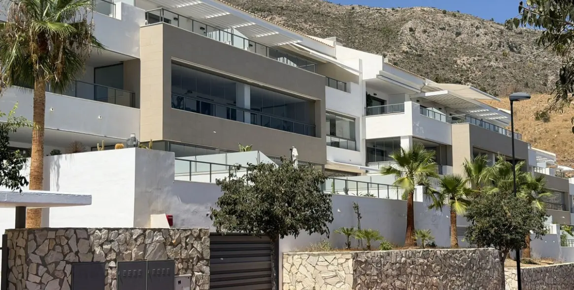 Venta de apartamento en planta media en Benalmadena Pueblo 58