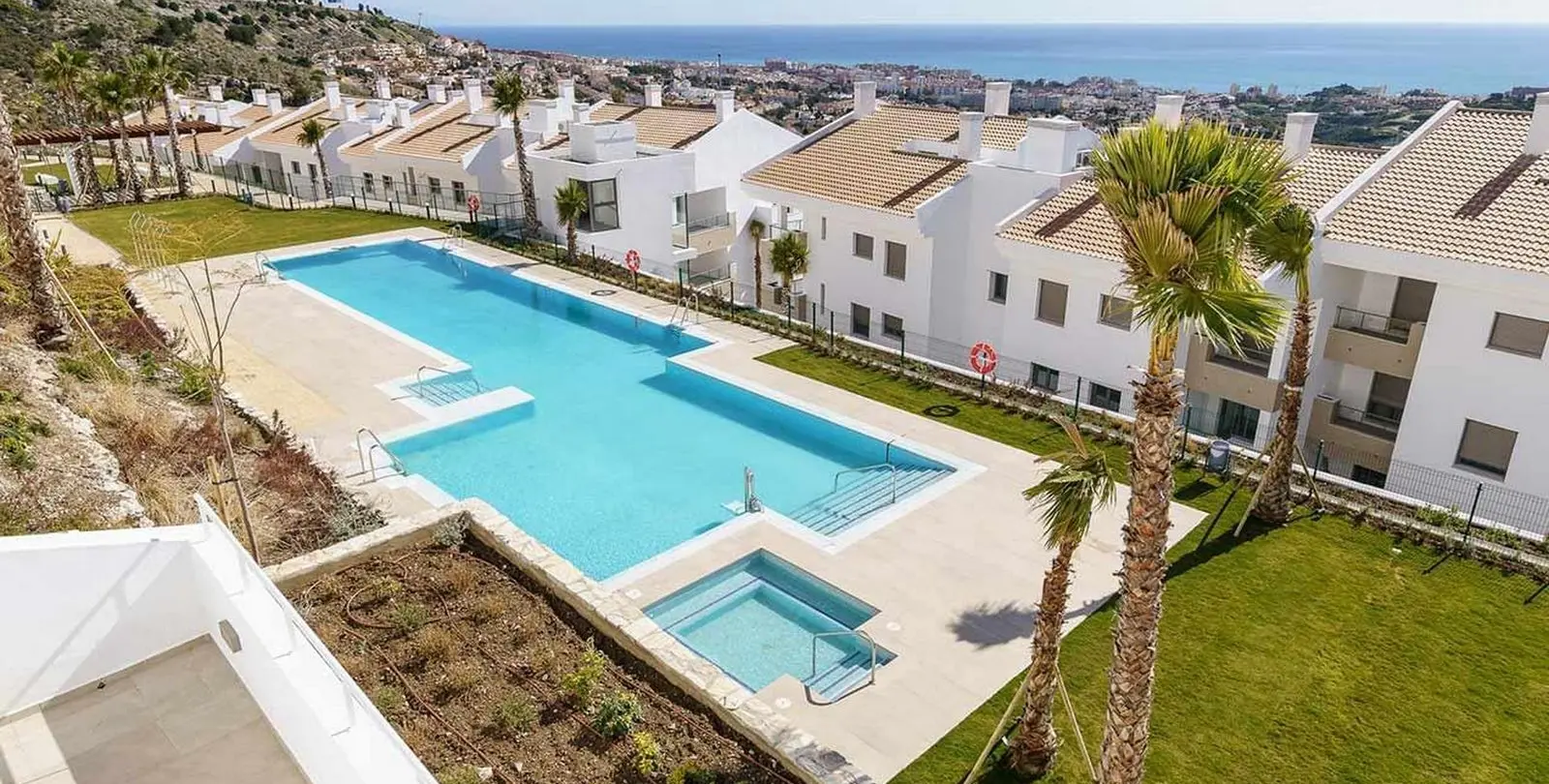 Venta de apartamento en planta media en Benalmadena Pueblo 1