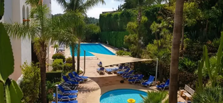 Venta de apartamento en planta media en Nueva Andalucía 0