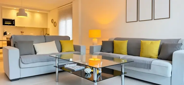 Venta de apartamento en planta media en Nueva Andalucía 2