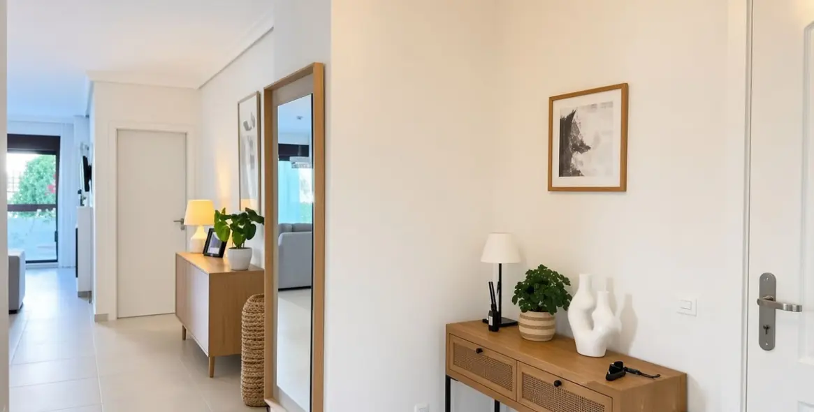Venta de apartamento en planta media en Nueva Andalucía 9