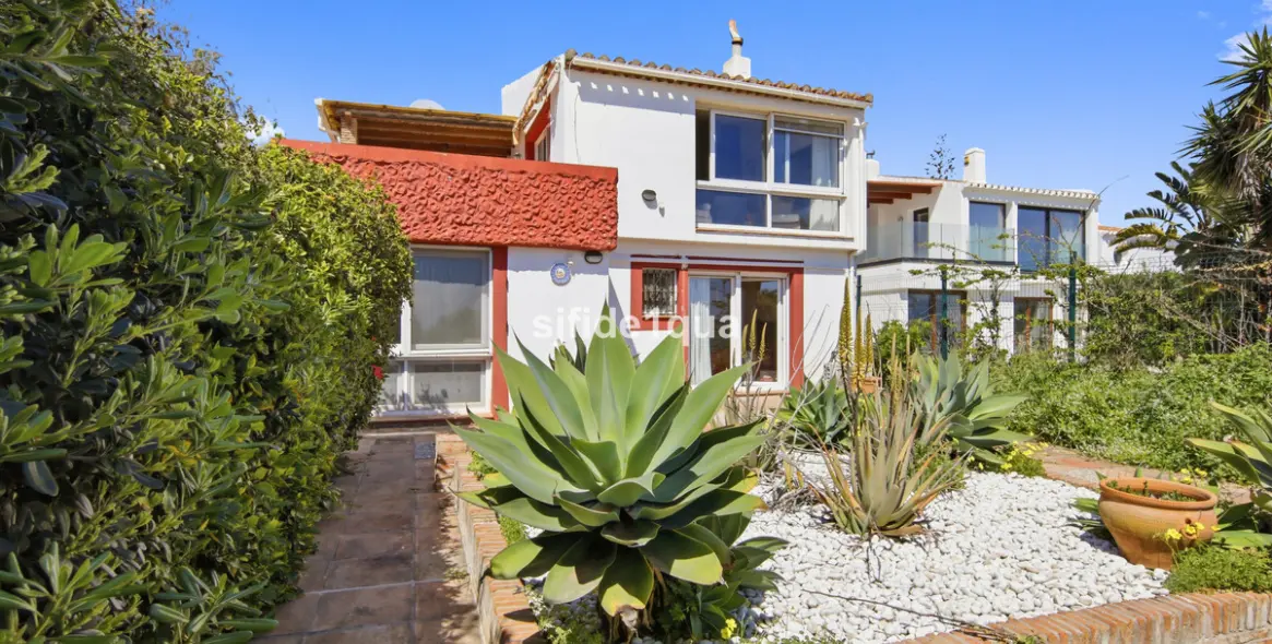 Venta de villa independiente en Estepona 5
