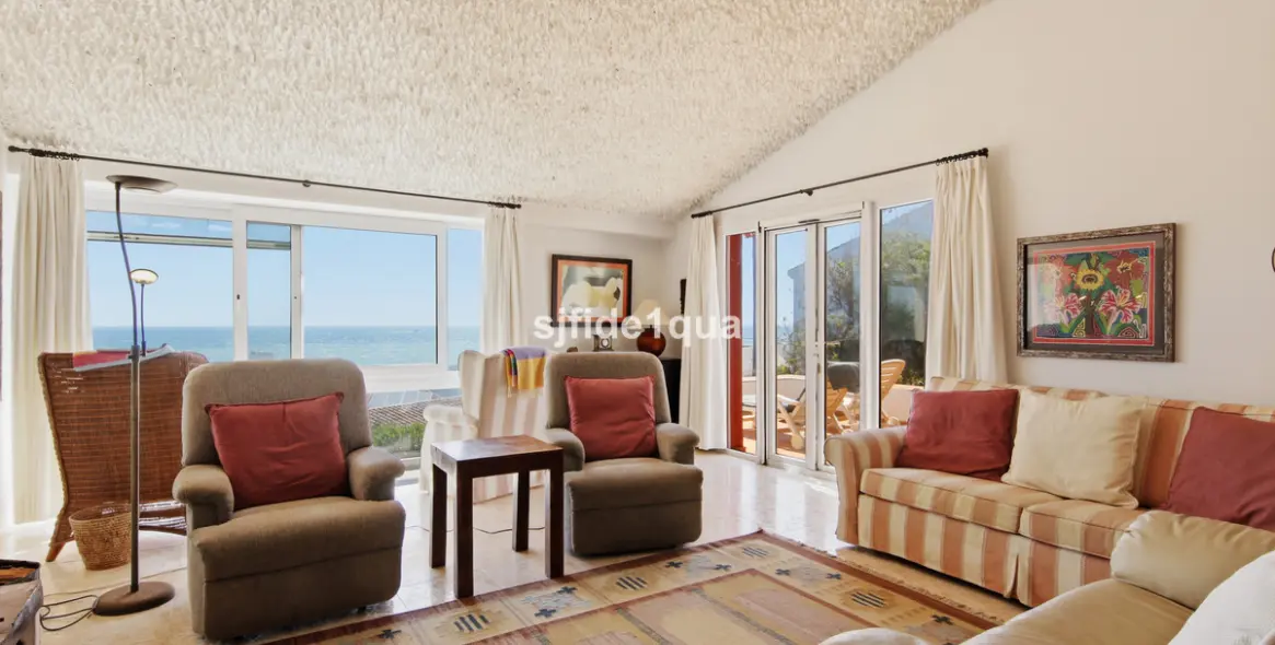 Venta de villa independiente en Estepona 6