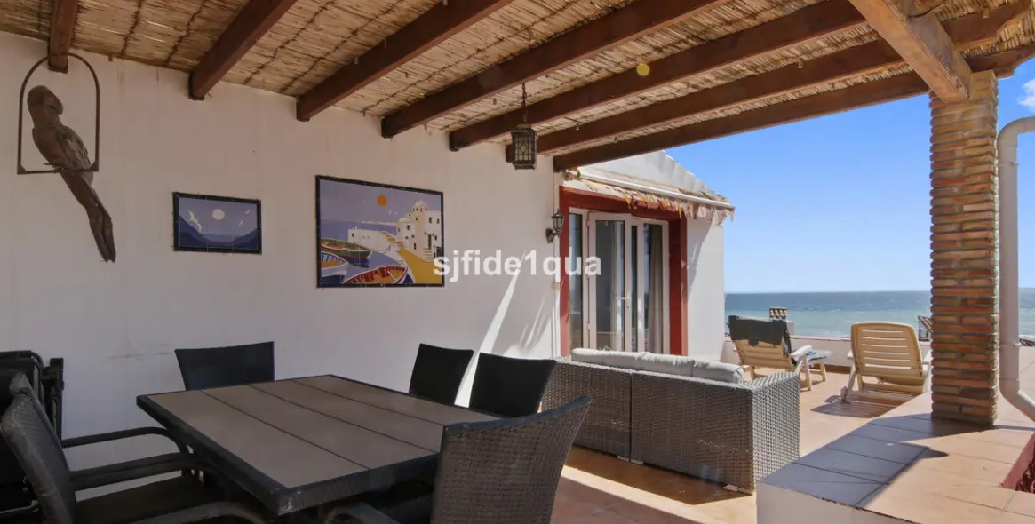 Venta de villa independiente en Estepona 12