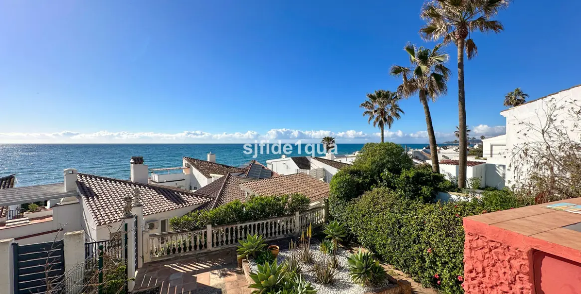 Venta de villa independiente en Estepona 15