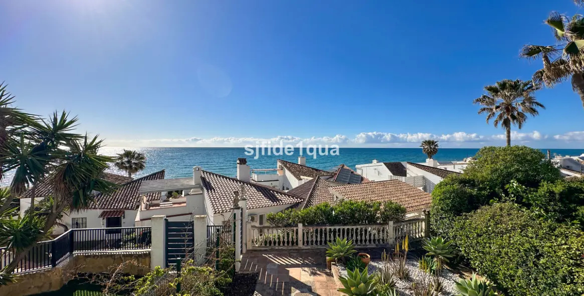 Venta de villa independiente en Estepona 18