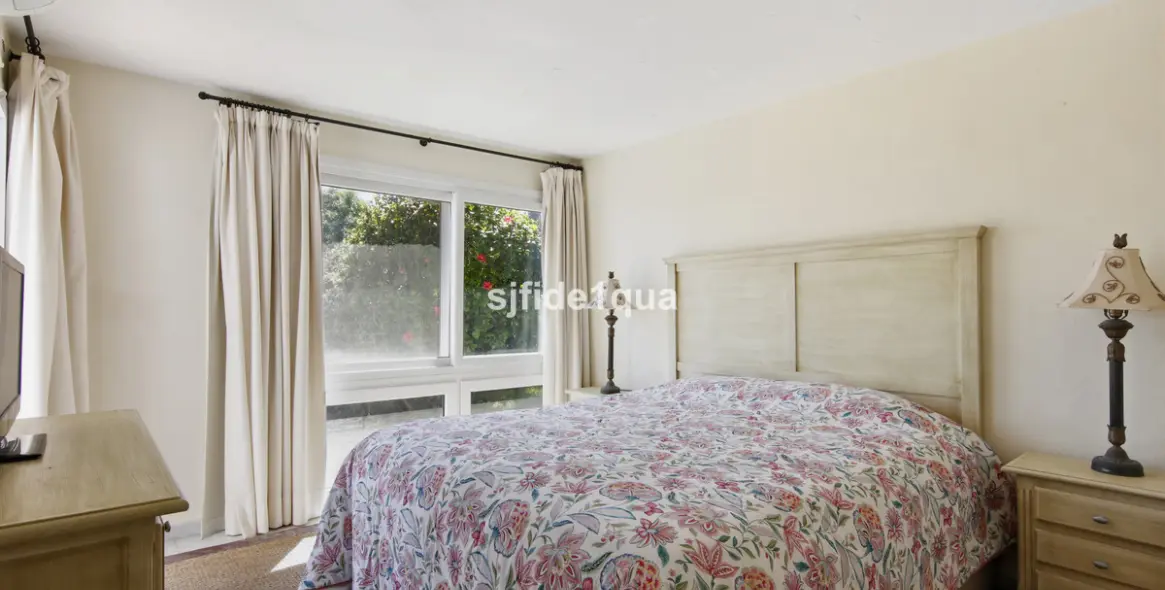 Venta de villa independiente en Estepona 24