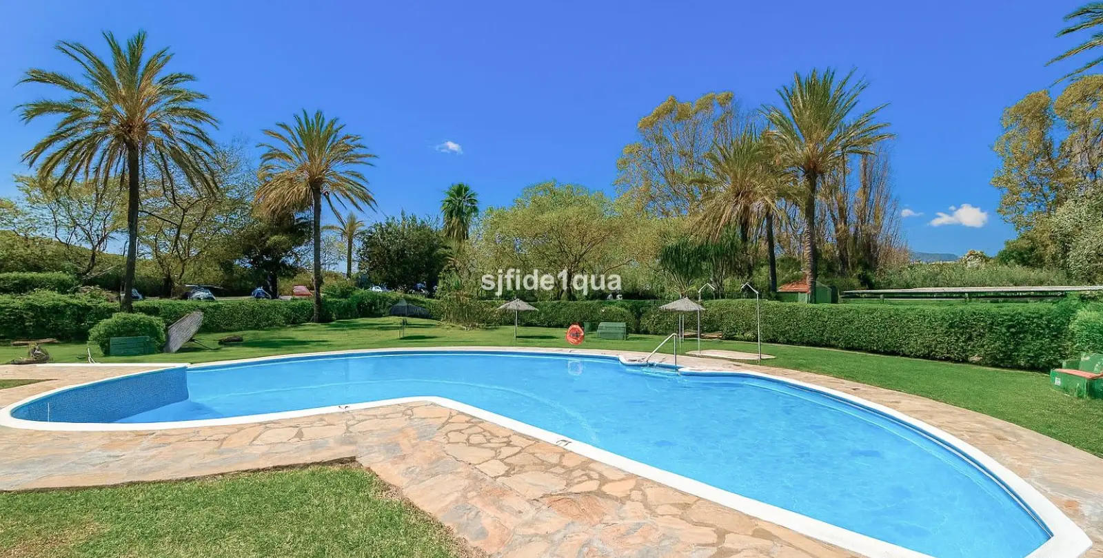 Продажа  отдельно стоящей виллы в Estepona 4
