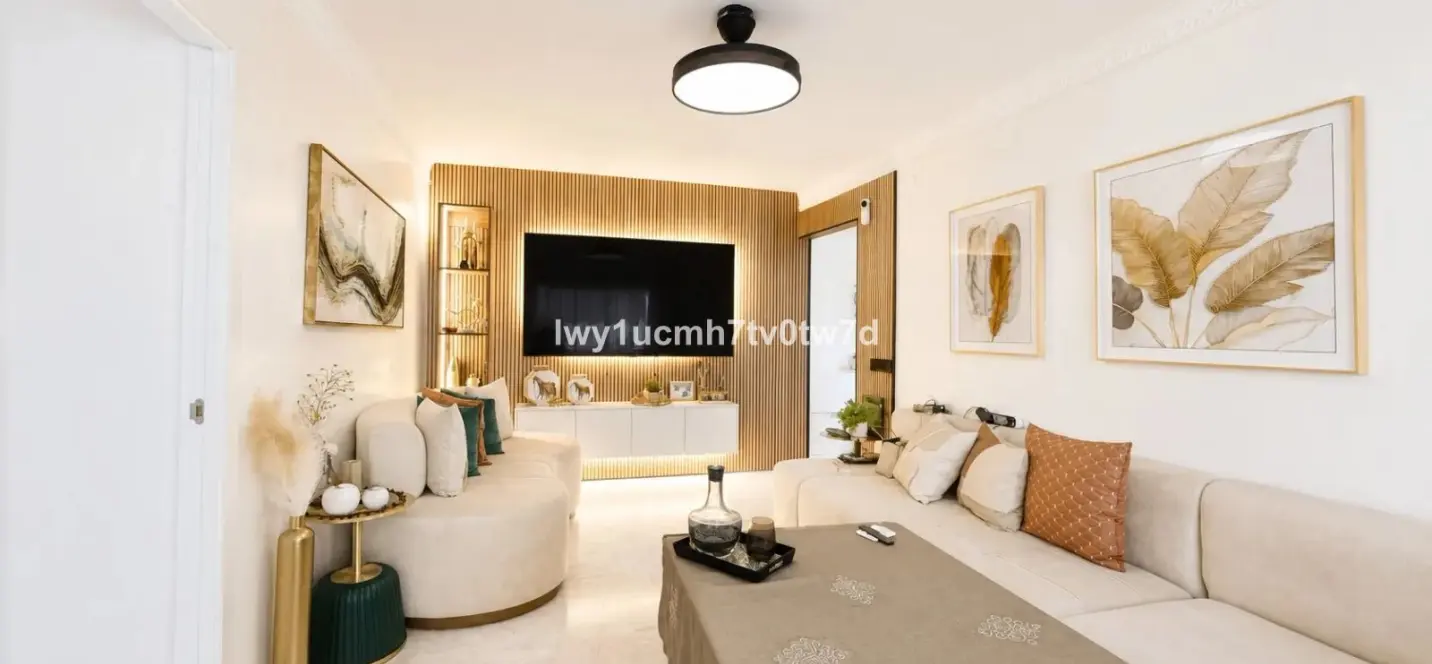 Sale of middle floor apartment in Mijas 0