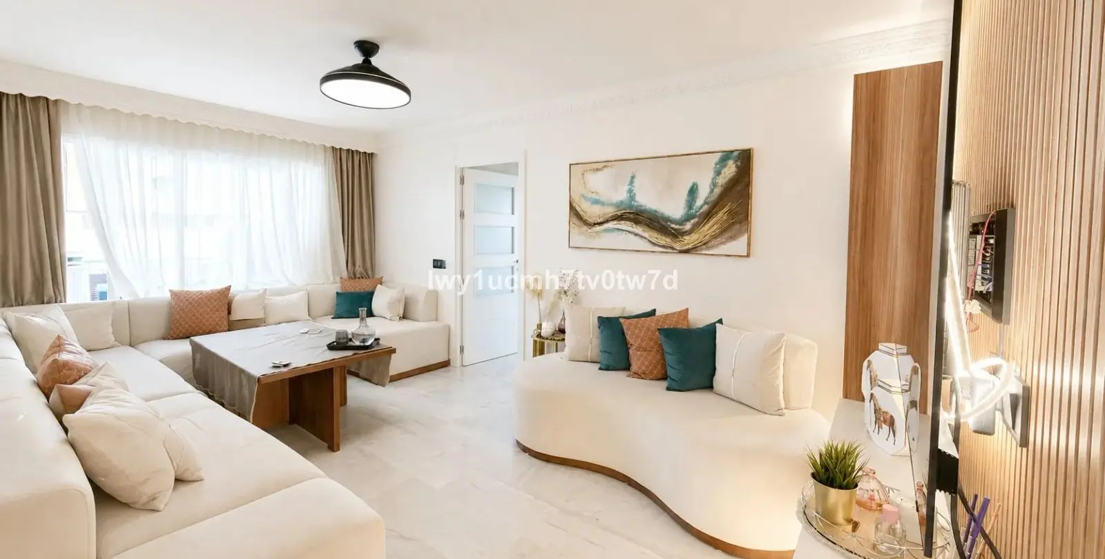 Venta de apartamento en planta media en Mijas 2