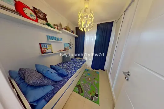 Image 9 thumb