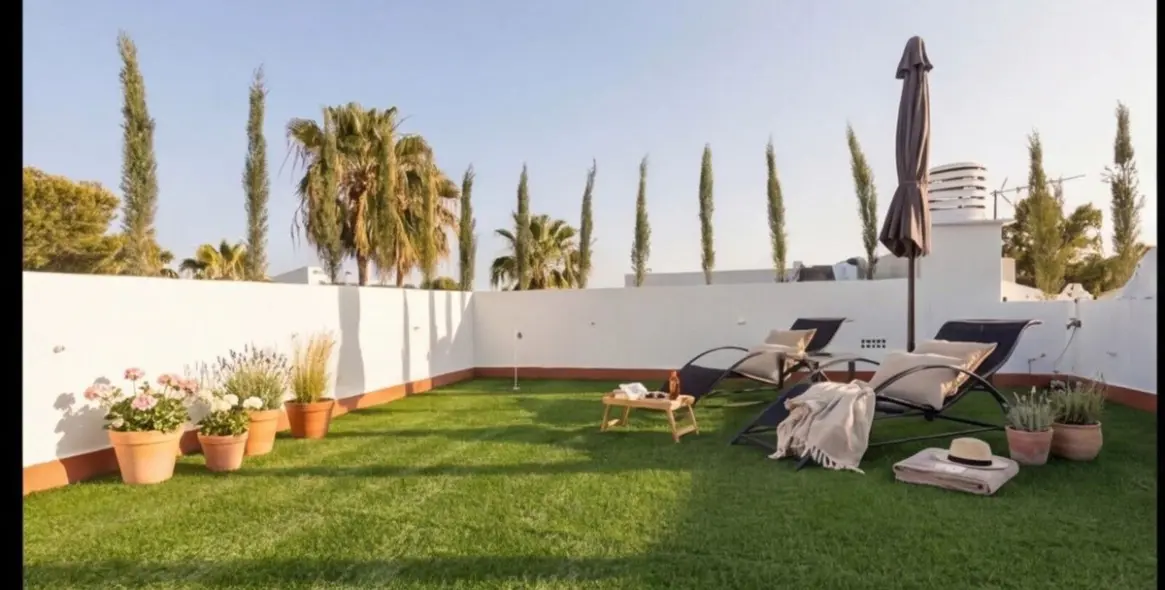 Sale of penthouse in Elviria 3
