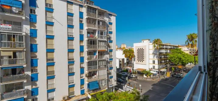 Продажа апартаментов на среднем этаже в Fuengirola 0