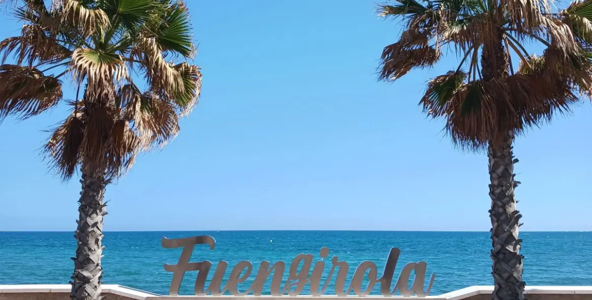 Sale of middle floor apartment in Fuengirola 17