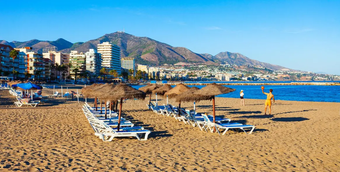Sale of middle floor apartment in Fuengirola 24