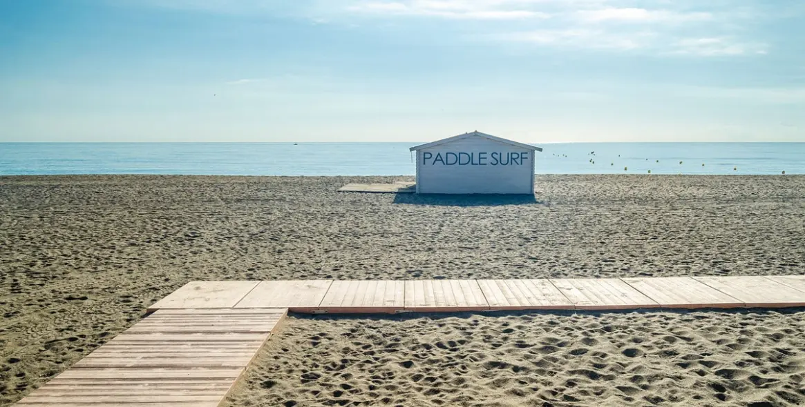 Sale of middle floor apartment in Fuengirola 25
