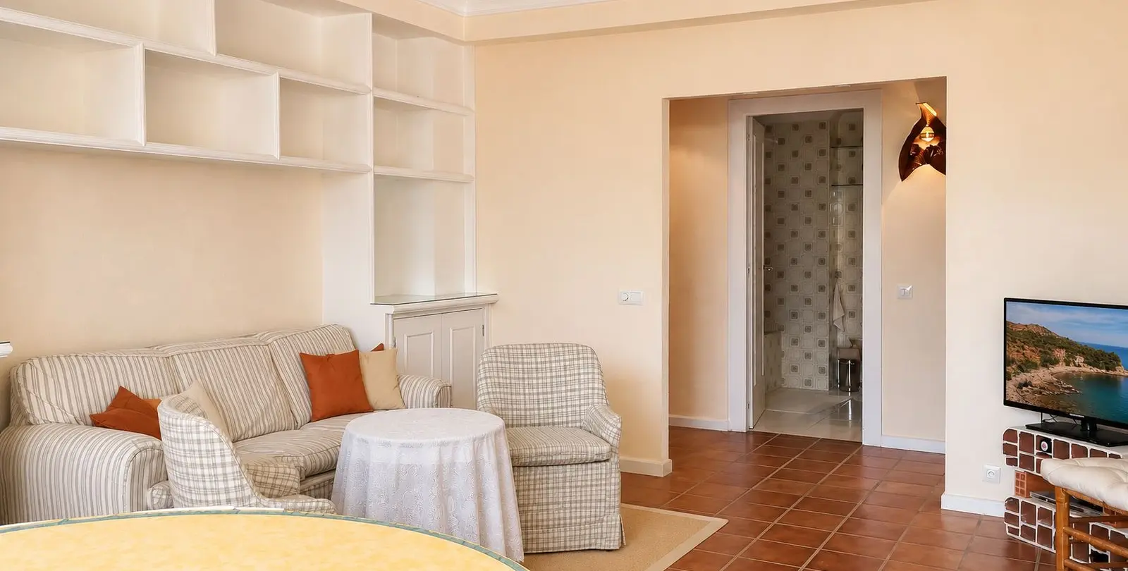 Venta de apartamento en planta media en Nueva Andalucía 5