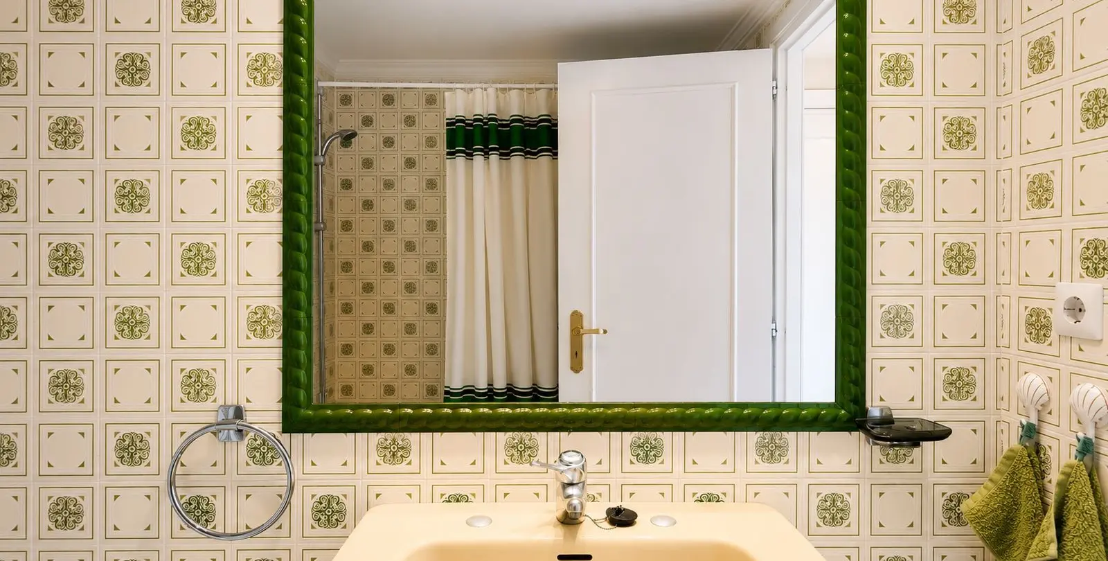 Venta de apartamento en planta media en Nueva Andalucía 13