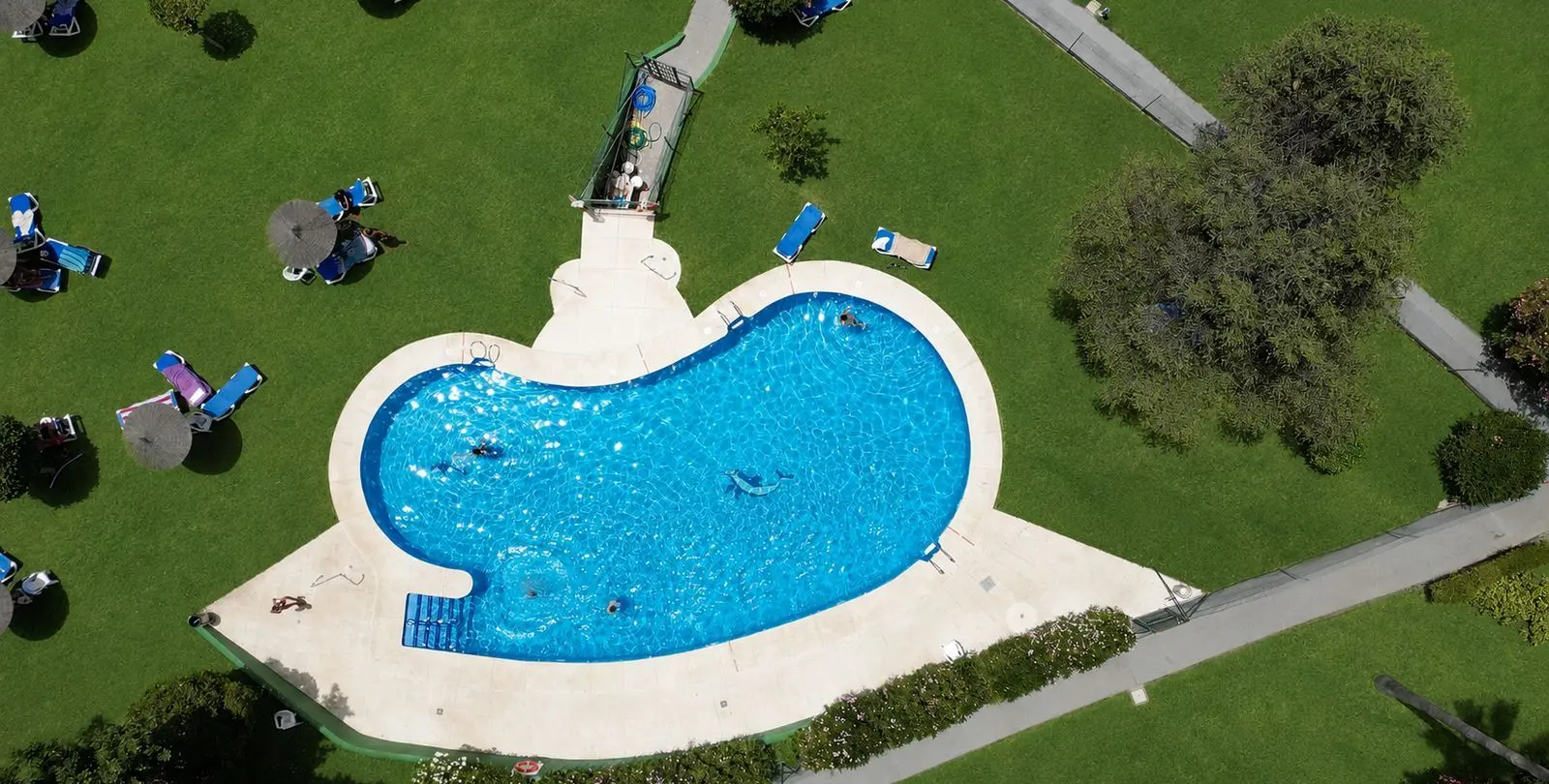Venta de apartamento en planta media en Nueva Andalucía 23