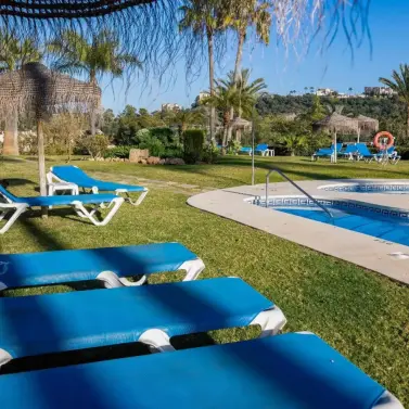 Venta de apartamento en planta baja en Los Arqueros