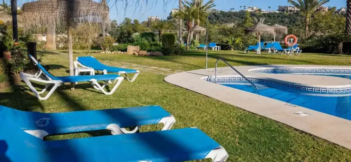 Venta de apartamento en planta baja en Los Arqueros 2