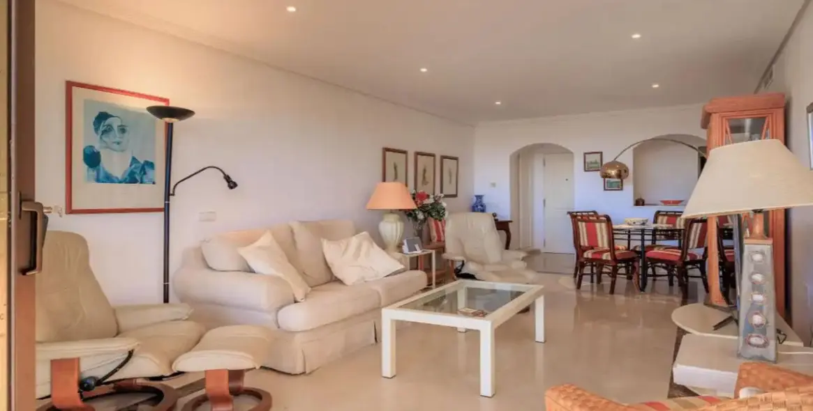 Venta de apartamento en planta baja en Los Arqueros 22