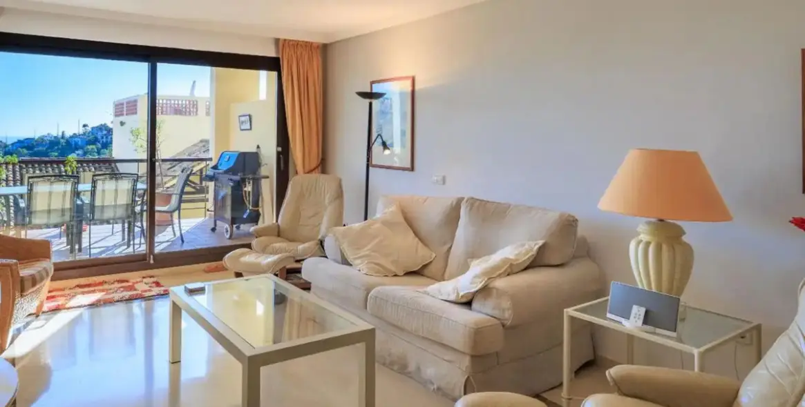 Venta de apartamento en planta baja en Los Arqueros 25