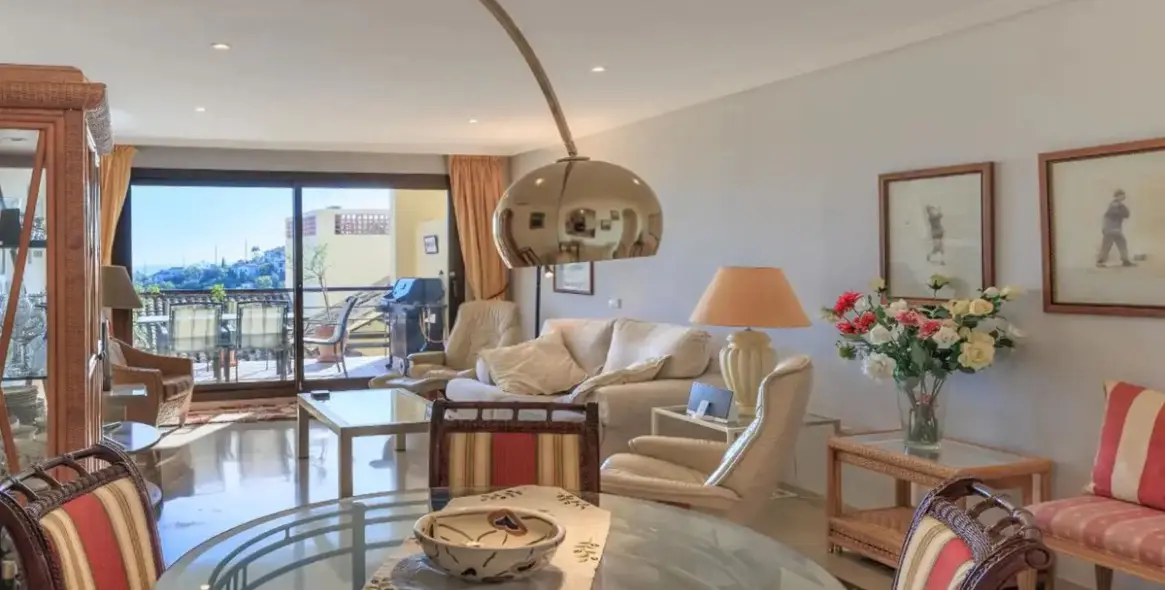 Venta de apartamento en planta baja en Los Arqueros 26