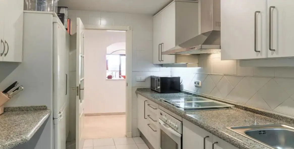 Venta de apartamento en planta baja en Los Arqueros 28