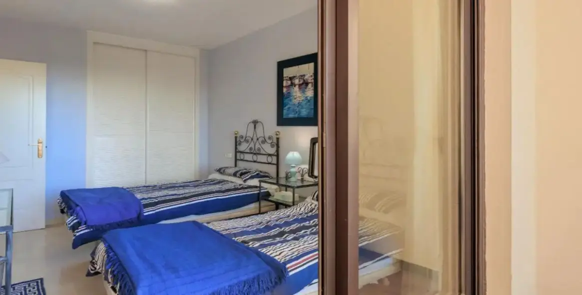 Venta de apartamento en planta baja en Los Arqueros 32
