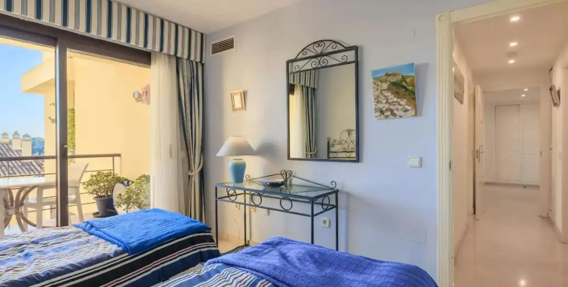 Venta de apartamento en planta baja en Los Arqueros 33