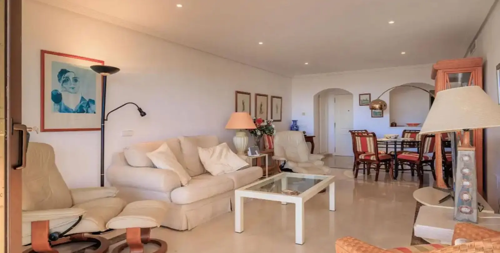 Venta de apartamento en planta baja en Los Arqueros 22