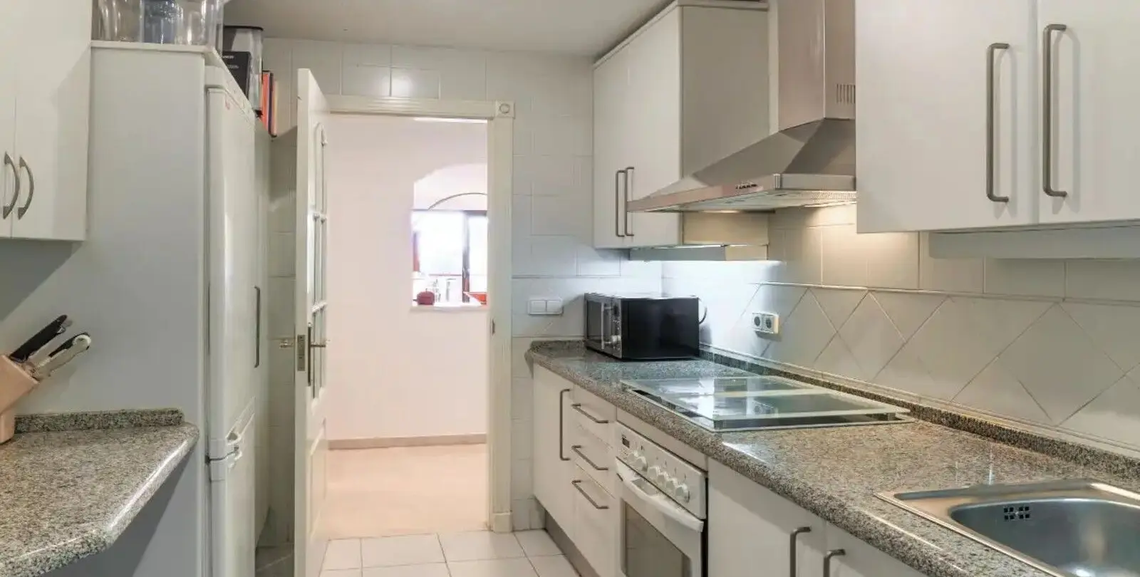 Venta de apartamento en planta baja en Los Arqueros 28