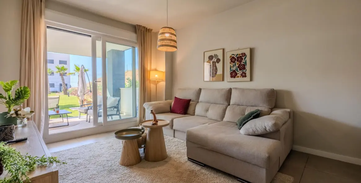 Venta de apartamento en planta baja en Estepona 7