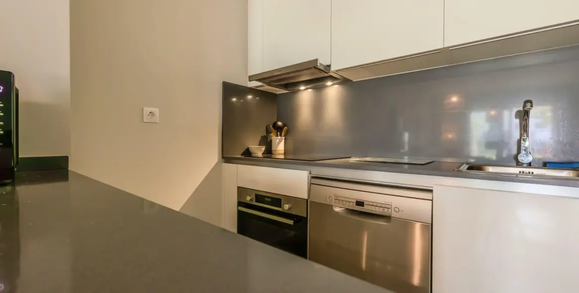 Venta de apartamento en planta baja en Estepona 16