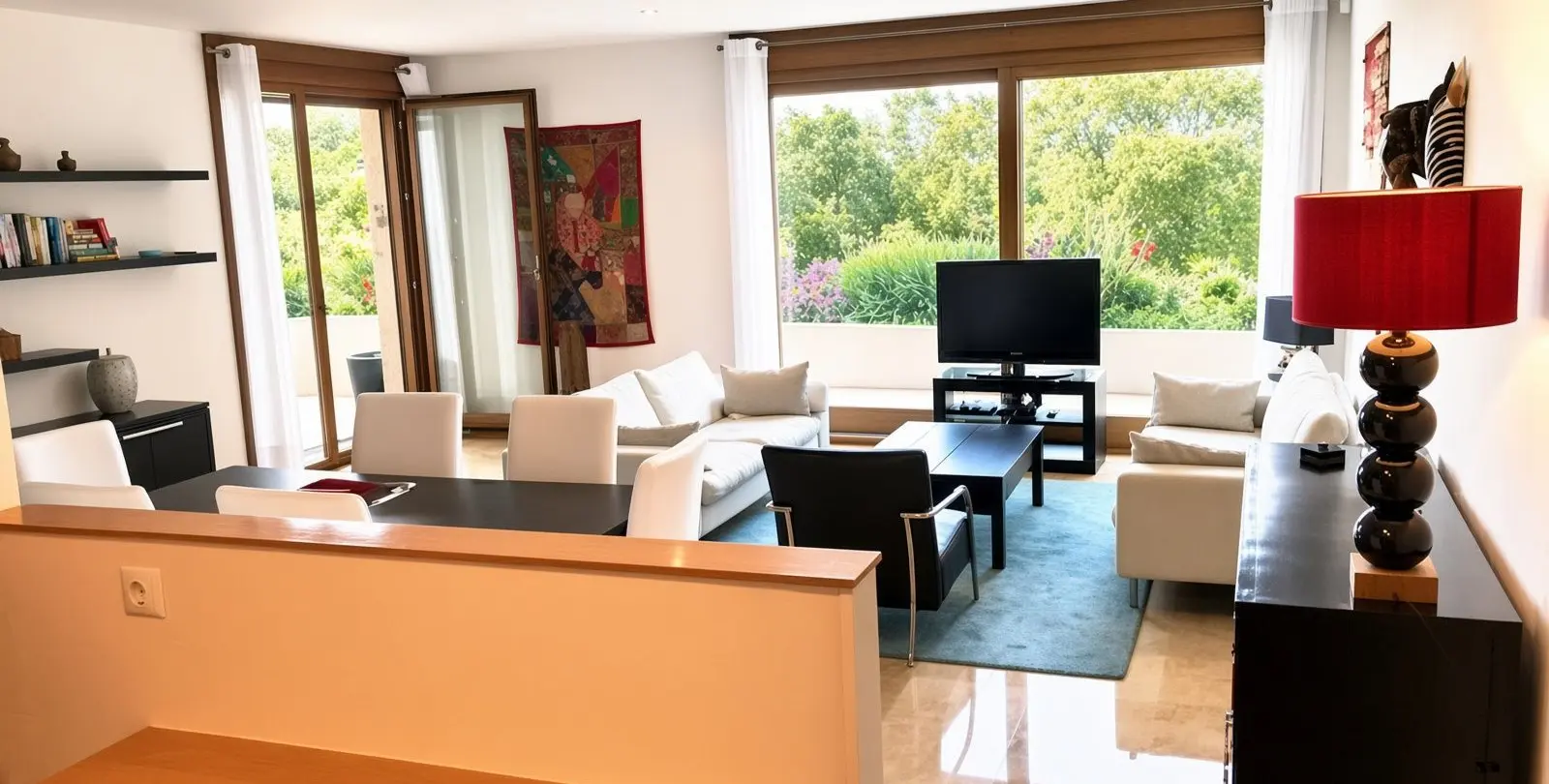 Venta de apartamento en planta media en Altos de los Monteros 10