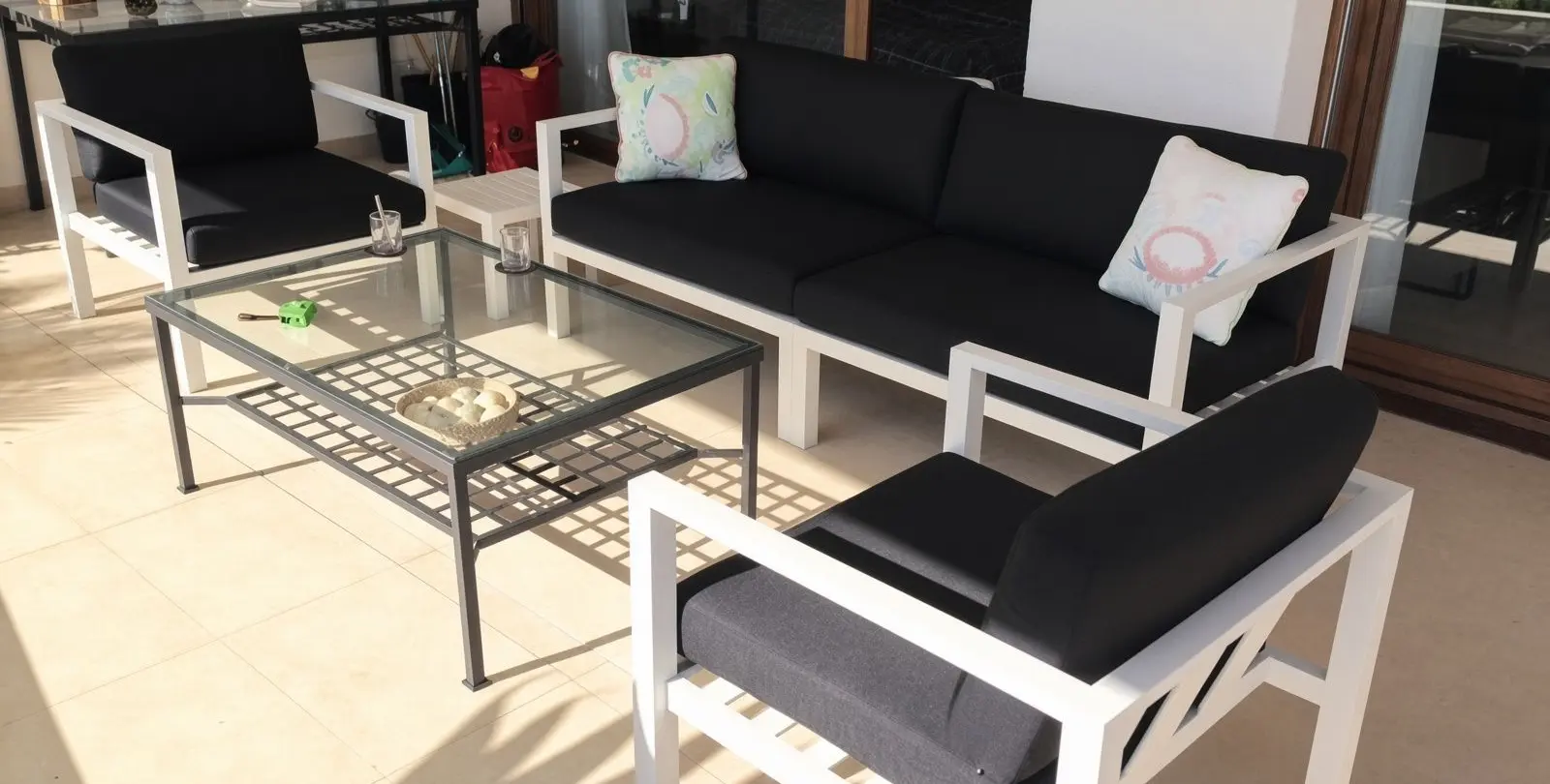 Venta de apartamento en planta media en Altos de los Monteros 11