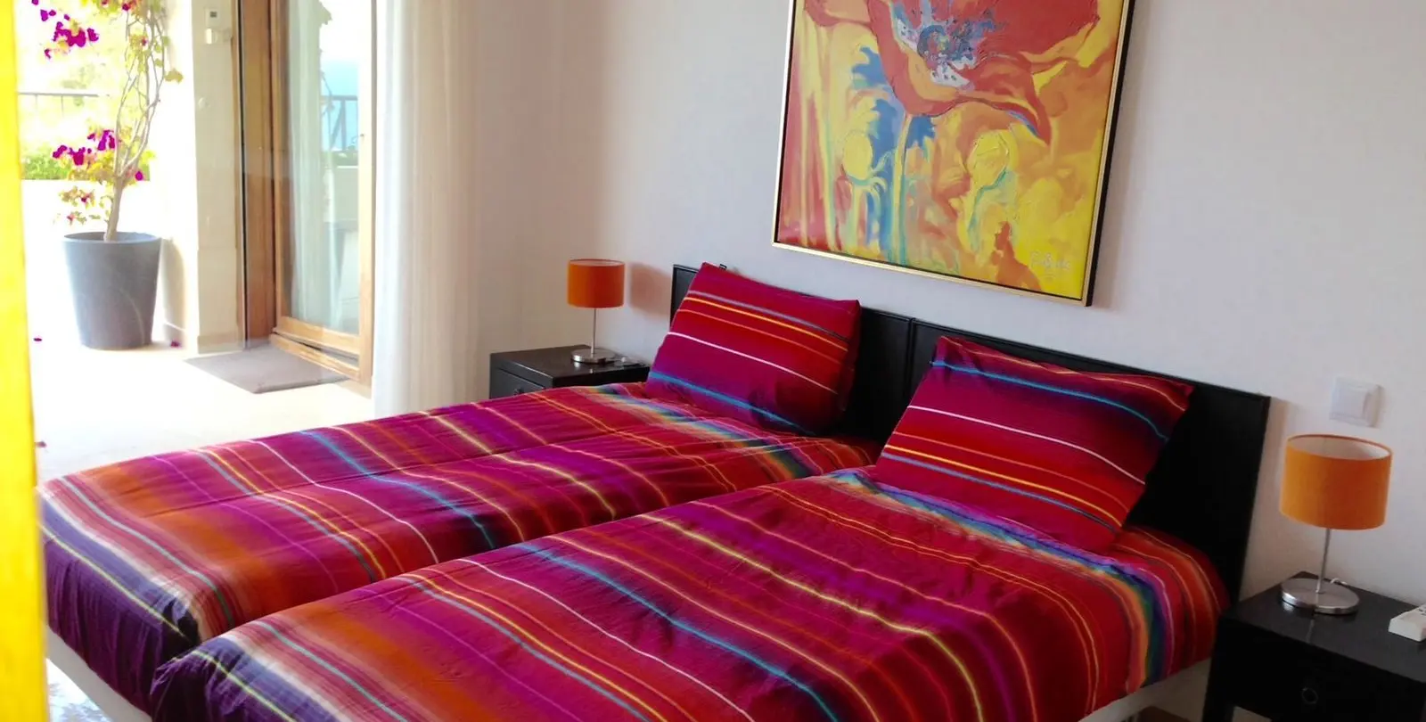 Venta de apartamento en planta media en Altos de los Monteros 13