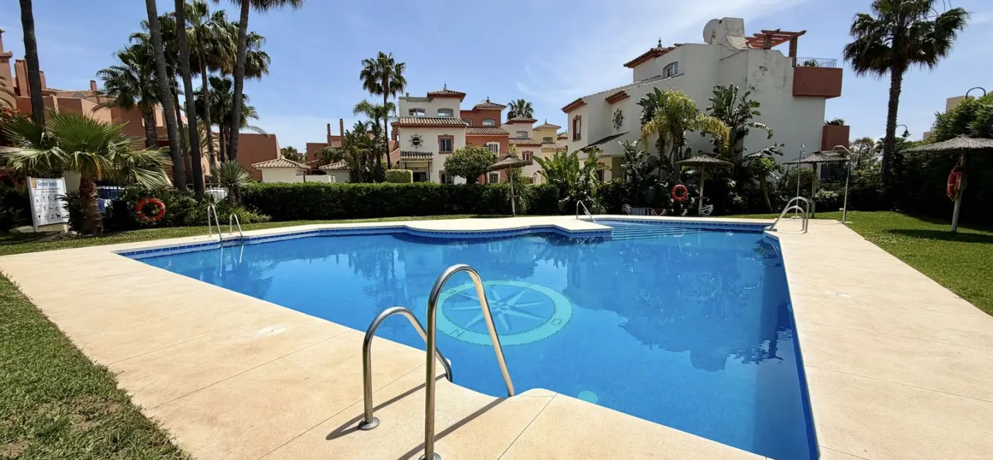 Продажа таунхауса в Estepona 1