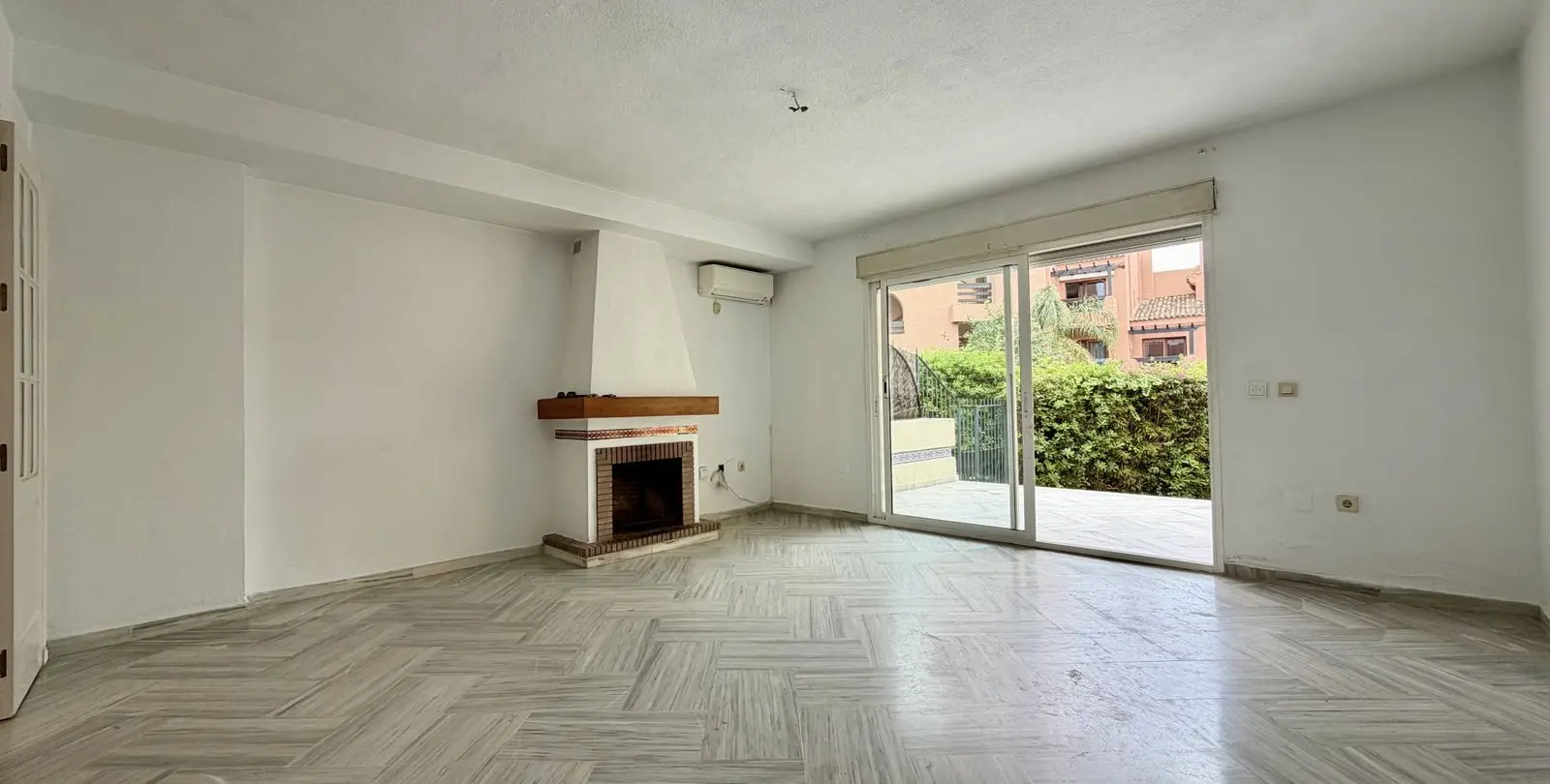 Продажа таунхауса в Estepona 5