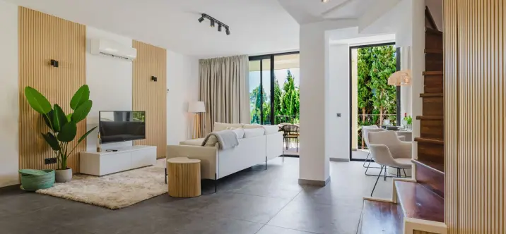 Sale of townhouse in Aloha 0